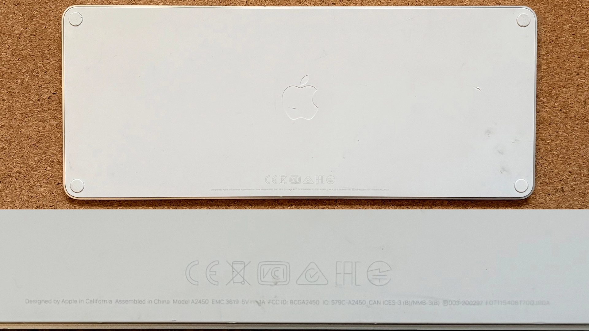 Apple Magic Keyboard Modellnummer A2450 auf der Unterseite